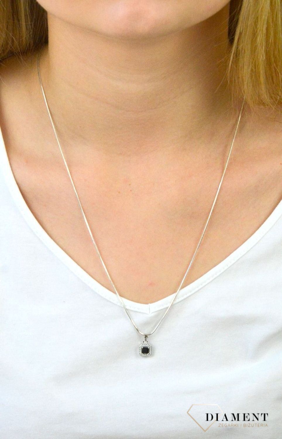 Srebrny łańcuszek linka DIA-LAN-5860-925 0,8mm. Srebrny łańcuszek damski. Srebrny łańcuszek linka. Łańcuszek srebrny klasyczny. Idealny łańcuszek na prezent. Łańcuszek dla każdej kobiety..jpg